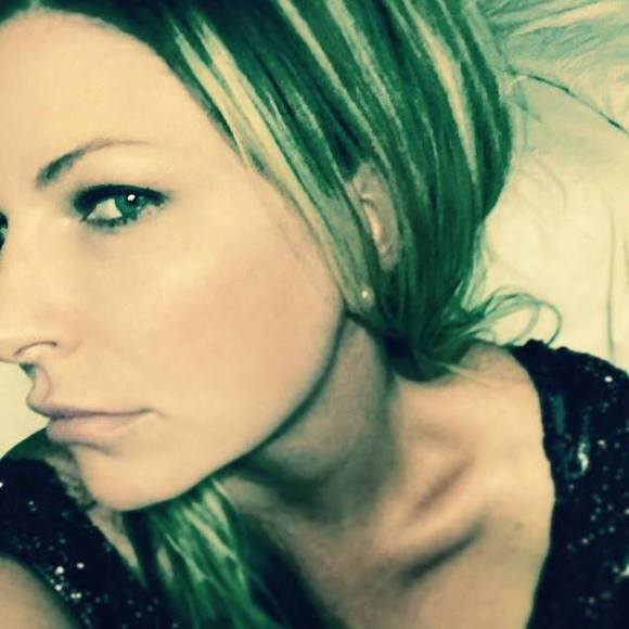 Meet your Posher, Tiffany - Picture 1 of 1